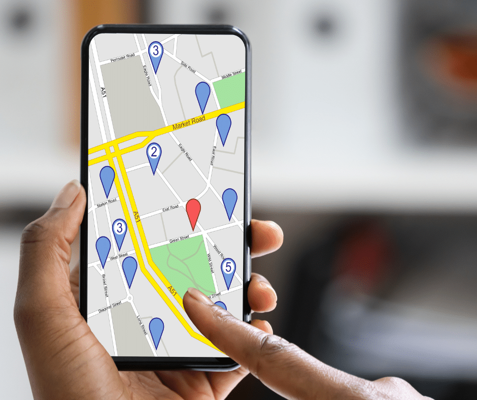 telefonino con mappa aperta